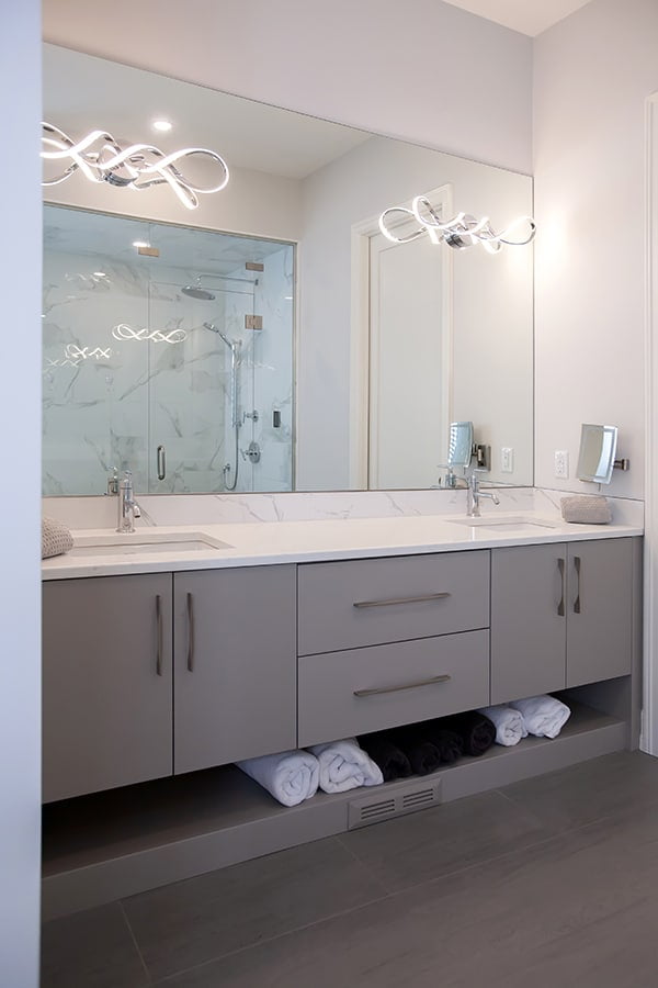 bathroom countertop veined white quartz
