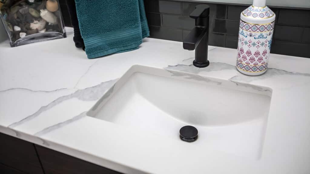 bathroom quartz countertops veined qhite quartz