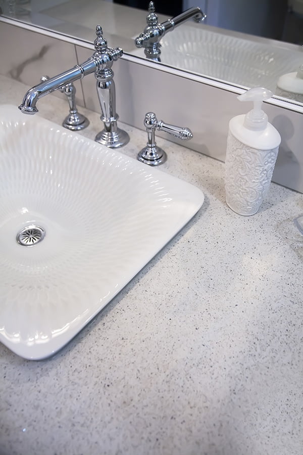 custom quartz quartz countertops in Winnipeg